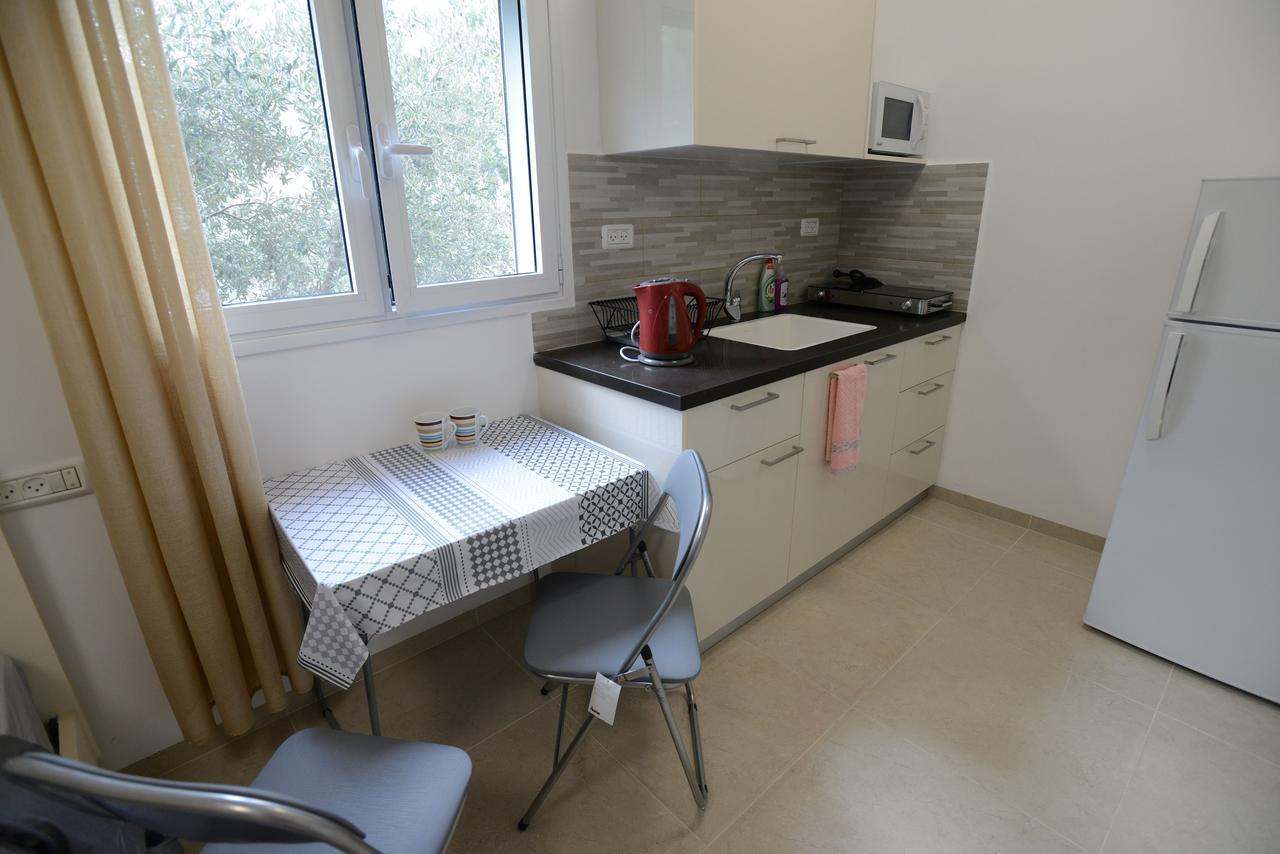 Olga Beach Apartment 28 Хайфа Экстерьер фото